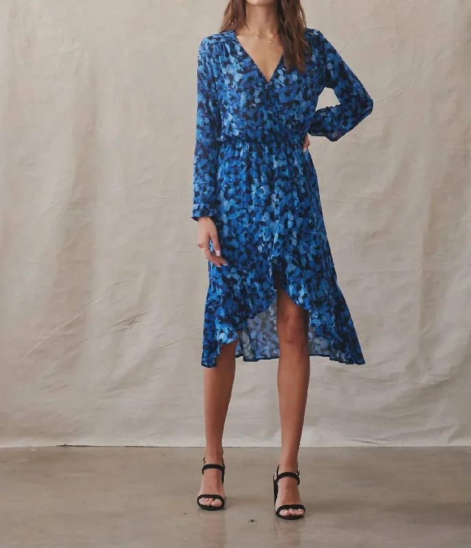 Midi dresses with flattering waistline-Vera V Neck Midi Dress In Cobalt Floral Print