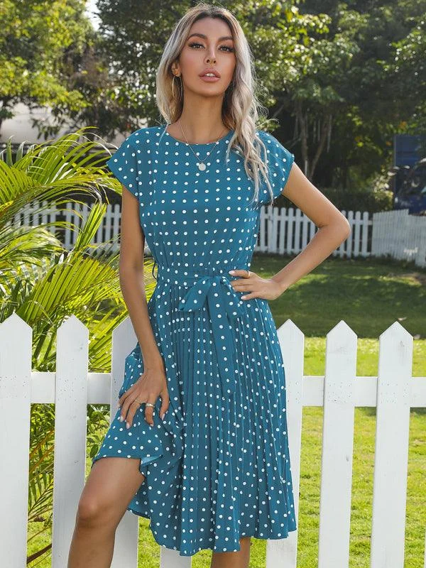 Midi dresses for going out with friends-Casual Dotted Midi Dress